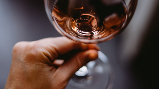 Existe relación entre el alcoholismo y la depresión