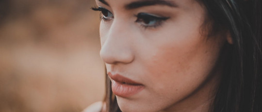 Cara de una mujer joven.