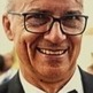Julio E De Sousa