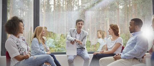 Beneficios de acudir a terapia de grupo