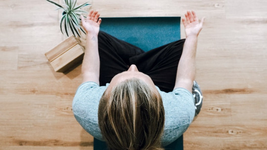 ¿Cómo ayuda el mindfulness a regular la tristeza?