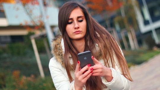 Cómo afecta a los jóvenes la dependencia de las redes sociales