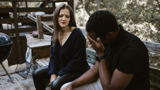 Vivir en el pasado está afectando a tu relación de pareja