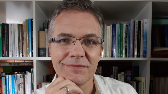 Ibón de la Cruz: «Todos tenemos heridas producidas por nuestra familia»