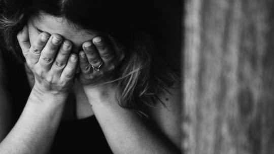 Mujer llorando.