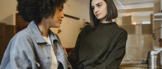 Cómo salir de la dependencia emocional en una amistad