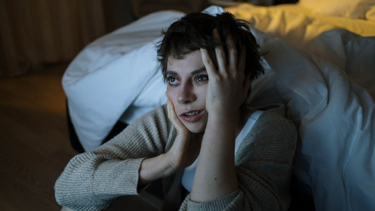 Cómo evitar que los pensamientos obsesivos nos generen insomnio