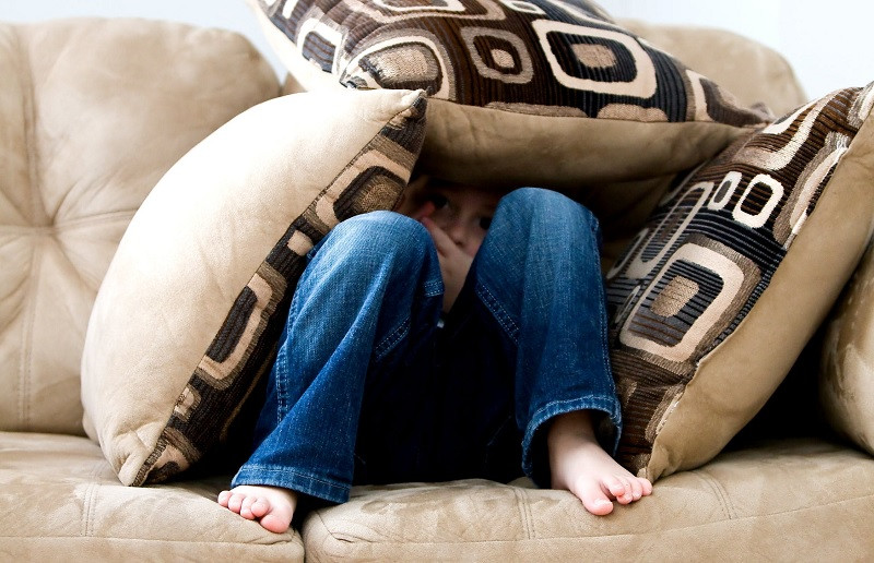 Niños tristes por el divorcio de los padres