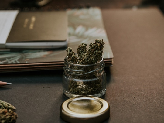Efectos negativos de la marihuana en el cerebro