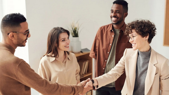 Los 10 pasos para convertirte en un imán para tus clientes