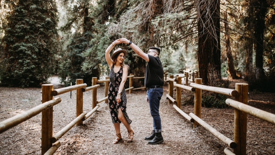 pareja aventura
