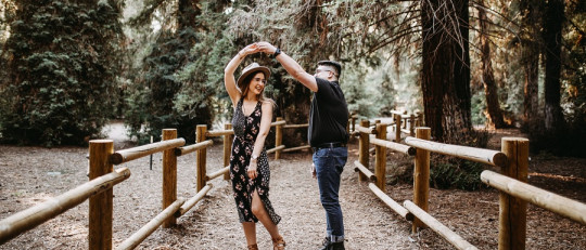pareja aventura