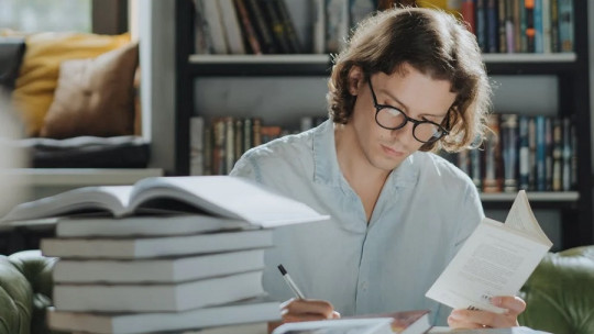 Trucos para evitar la procrastinación al preparar las oposiciones