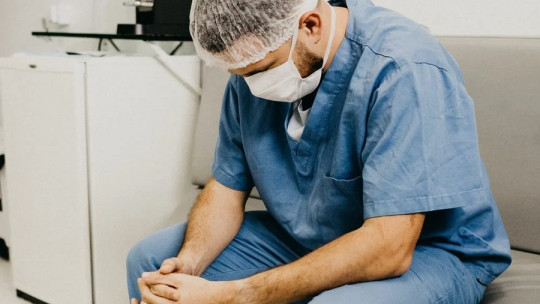Cómo se trata el trauma vicario mediante terapia EMDR