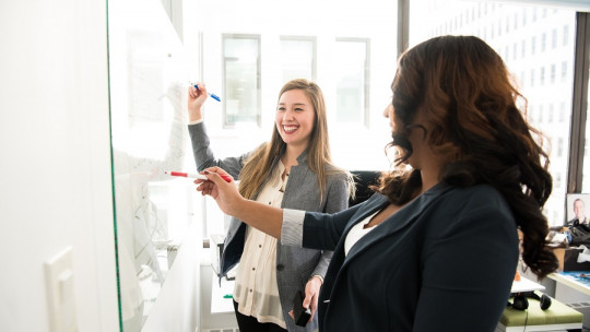 Las actitudes para mantener un entorno laboral satisfactorio