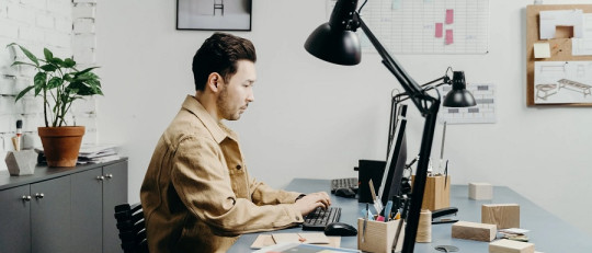 Señales para identificar la adicción al trabajo