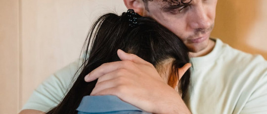 7 pensamientos típicos del autoengaño en la dependencia emocional