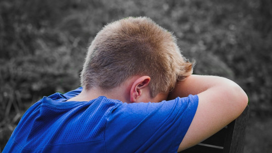 Qué hacer si mi hijo me cuenta que han abusado sexualmente de él