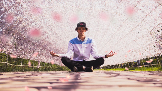 Cómo meditar sin ir a clases (con ejemplos)