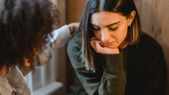 ¿Recomendarle a alguien deprimido ver las cosas de modo positivo?