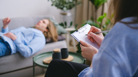 ¿Cómo beneficia acudir al psicólogo para tratar una fobia?