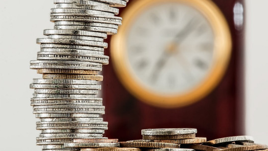 Varios consejos para gestionar las emociones al intentar ahorrar dinero