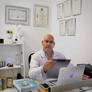 Dr. Pablo Bugeda Magaña