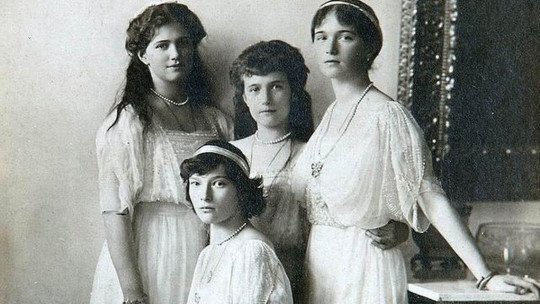 hermanas-romanov