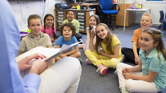 Niños en clase.