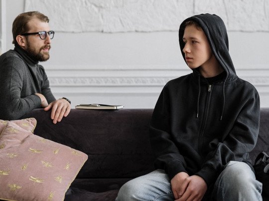 Cómo evitar que mis Hijos normalicen el Alcoholismo
