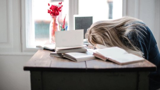 ¿Por qué las oposiciones pueden facilitar que sufras Depresión?