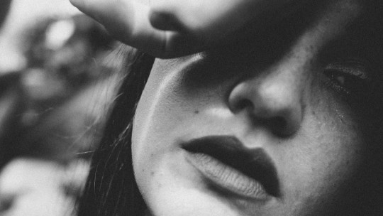 Mujer triste.