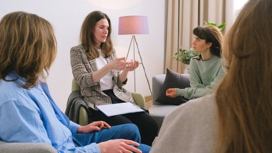 ¿Cómo ayuda la terapia familiar ante los Conflictos Familiares?