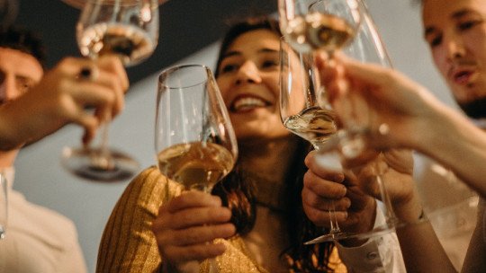 Descontrol en el Fin de Año: ¿Cómo prevenir recaídas en la Adicción?