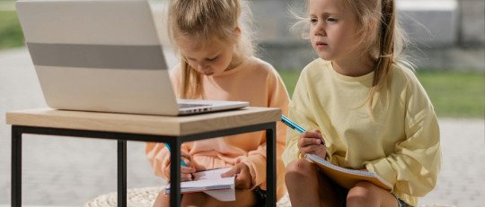 ¿Cómo prevenir los celos entre hermanos?