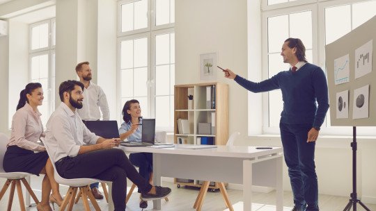 herramientas-liderazgo-ofrece-coaching