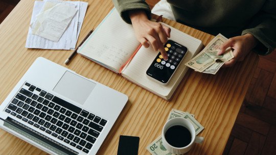 emociones-decisiones-financieras-como-relacionan