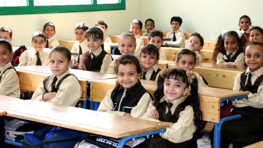 Niños en la escuela.