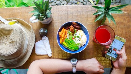Psicología, Farmacología y Nutrición: Un equipo para la salud mental
