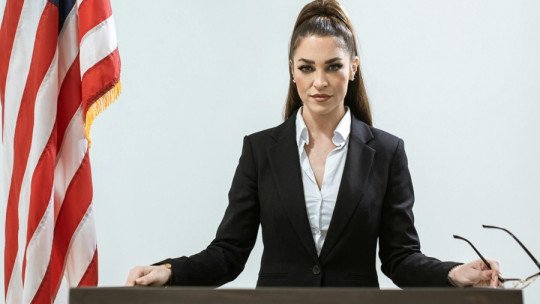 Así es como los ricos eligen a qué candidato votar según su aspecto