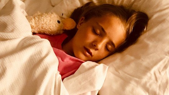 Tener un buen horario de sueño beneficia la regulación emocional infantil