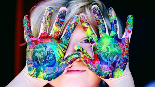 La creatividad ayuda a los niños a lidiar con la Soledad