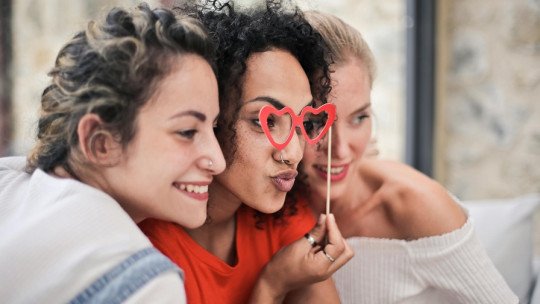 ¿Las Amistades son mejores que las relaciones de Pareja para la Salud Mental?