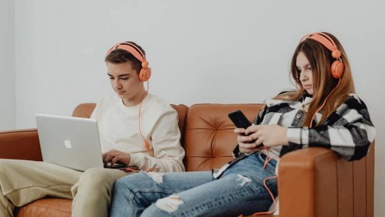 Cómo superar los celos entre hermanos en la adolescencia