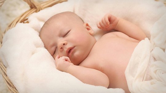 ¿Cuándo empieza un bebé a dormir mejor?
