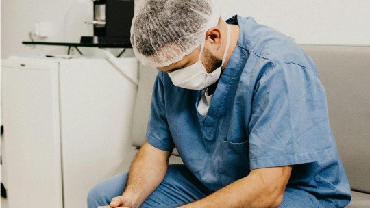 Recupera tu bienestar: Terapia Intensiva para profesionales de la Salud e Ingeniería en momentos críticos