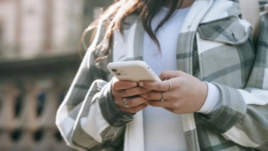 Cuándo un ‘like’ o un mensaje cruzan la línea de la Infidelidad
