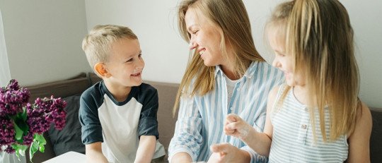 ¿Cuándo empezar a darle tareas del hogar a mi hijo? Claves para no convertirlas en castigo