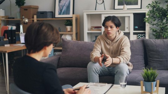 Cómo la psicología puede ayudar a gestionar la neurodivergencia