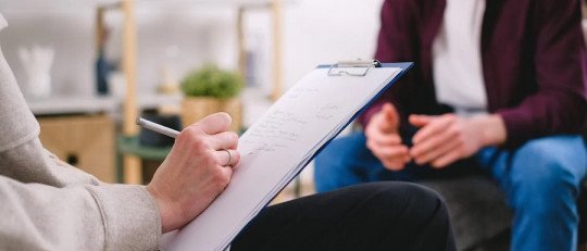 Regulación emocional en adultos desde la intervención psicológica